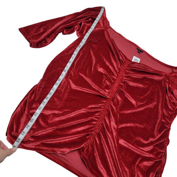 Torrid NWT red velvet shirred front off the shoulder top - Picture 3 of 9